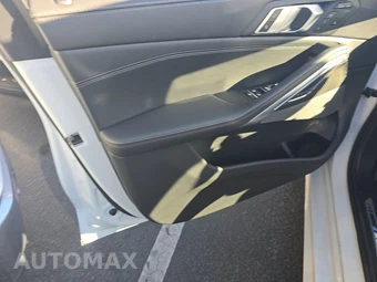2027 BMW X6 Sports Activity Coupe M60i xDrive - miniatura 9