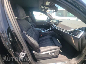 2027 BMW X6 Sports Activity Coupe M60i xDrive - miniatura 8