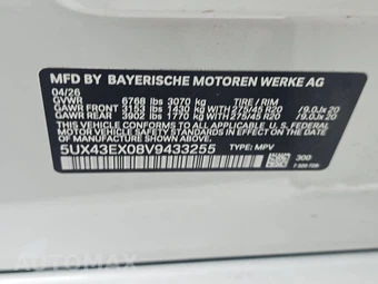 2027 BMW X6 Sports Activity Coupe M60i xDrive - miniatura 15