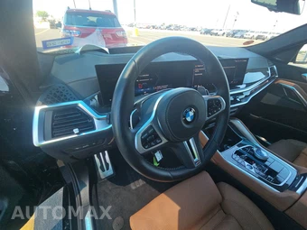 2027 BMW X6 Sports Activity Coupe M60i xDrive - miniatura 11
