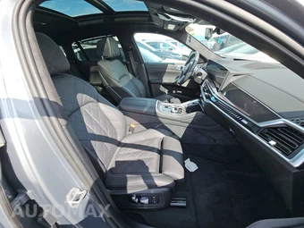 2027 BMW X6 Sports Activity Coupe M60i xDrive - miniatura 14