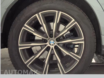 2027 BMW X6 Sports Activity Coupe xDrive40i - miniatura 11