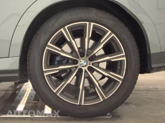 2027 BMW X6 Sports Activity Coupe xDrive40i - miniatura 12