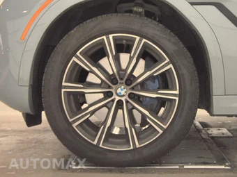 2027 BMW X6 Sports Activity Coupe xDrive40i - miniatura 9