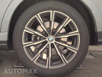 2027 BMW X6 Sports Activity Coupe xDrive40i - miniatura 12