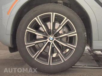 2027 BMW X6 Sports Activity Coupe xDrive40i - miniatura 9