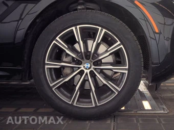 2027 BMW X6 Sports Activity Coupe xDrive40i – miniatura 10