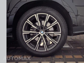2027 BMW X6 Sports Activity Coupe xDrive40i – miniatura 12