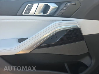 2027 BMW X6 Sports Activity Coupe xDrive40i – miniatura 15