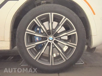 2027 BMW X6 Sports Activity Coupe xDrive40i - miniatura 10
