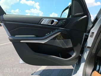 2027 BMW X7 M60i - miniatura 15