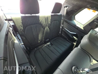 2027 BMW X7 M60i - miniatura 20
