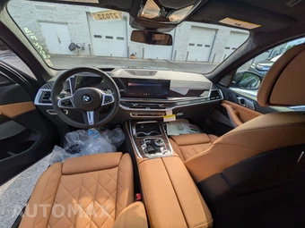2027 BMW X7 xDrive40i - miniatura 7