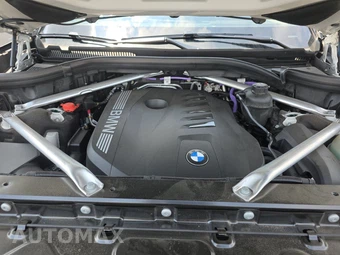 2027 BMW X7 xDrive40i - miniatura 16