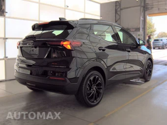2027 Chevrolet Bolt RS - miniatura 4