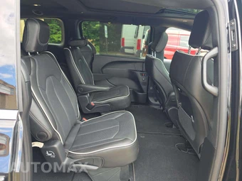 2027 Chrysler Pacifica Limited 121.6" WB - miniatura 17