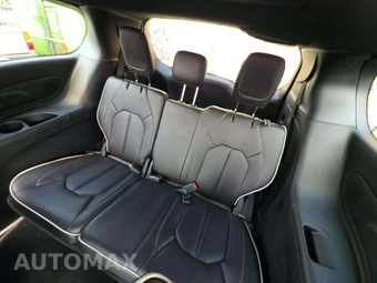 2027 Chrysler Pacifica Limited 121.6" WB - miniatura 14