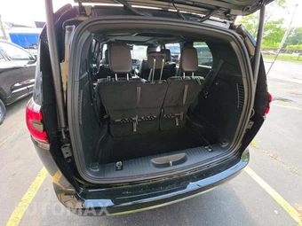 2027 Chrysler Pacifica Limited 121.6" WB - miniatura 15