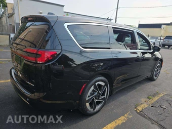 2027 Chrysler Pacifica Limited 121.6" WB - miniatura 3
