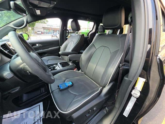 2027 Chrysler Pacifica Limited 121.6" WB - miniatura 6