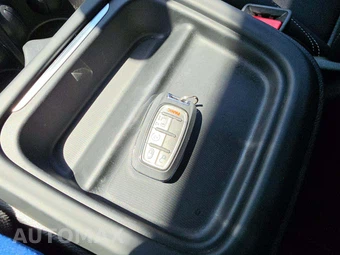 2027 Chrysler Pacifica Select 121.6" WB - miniatura 5