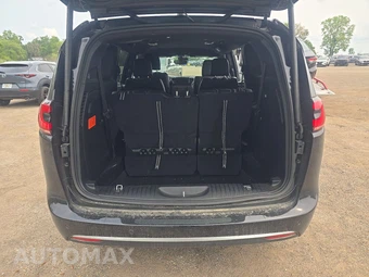 2027 Chrysler Pacifica Select 121.6" WB - miniatura 17