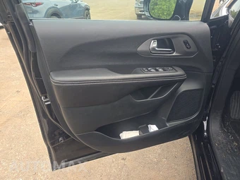 2027 Chrysler Pacifica Select 121.6" WB - miniatura 9