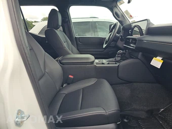 2027 Toyota Land Cruiser - miniatura 8