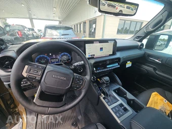 2027 Toyota Land Cruiser - miniatura 17