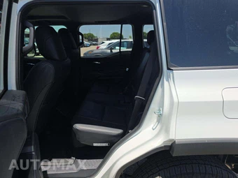 2027 Toyota Land Cruiser - miniatura 10