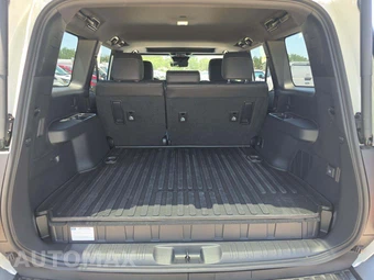 2027 Toyota Land Cruiser - miniatura 11