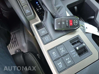 2027 Toyota Land Cruiser - miniatura 5