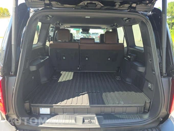 2027 Toyota Land Cruiser - miniatura 11