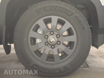 2027 Toyota Land Cruiser - miniatura 10