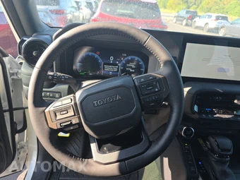 2027 Toyota Land Cruiser - miniatura 16