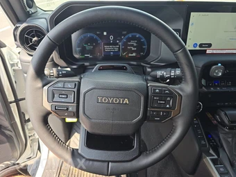 2027 Toyota Land Cruiser - miniatura 16
